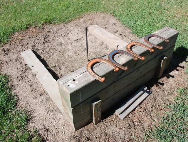 Horseshoes at Heritage Lake